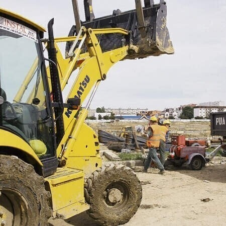 Budują się dwa centra handlowe