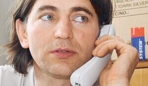 Szkolna sekretarka dostawiała uczniom oceny