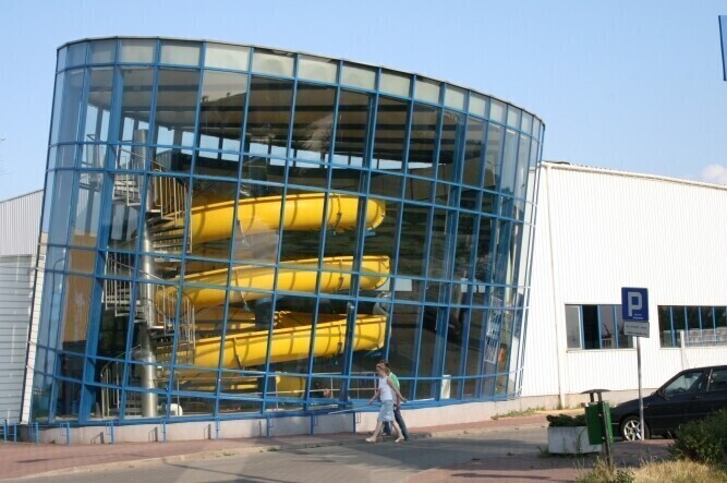 Pływalni przy Belzackiej grozi katastrofa budowlana