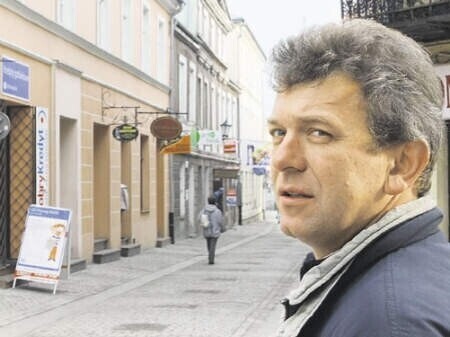 Właściciel kamienicy żąda dodatkowych opłat za psa