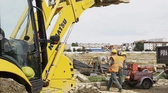 Budują się dwa centra handlowe