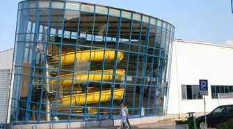 Pływalni przy Belzackiej grozi katastrofa budowlana?