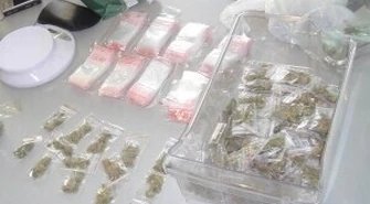 Bełchatów: Wpadł diler oraz jego klienci