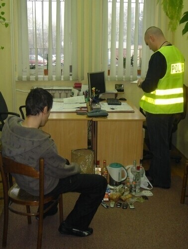 Bełchatów Wpadli w ręce policji gdy...opijali łup
