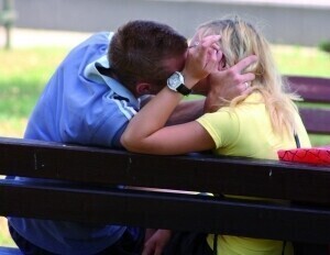 O seksie przy szkolnej ławce