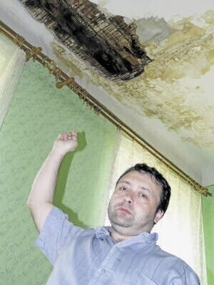 Piotrków Ruina w środku miasta