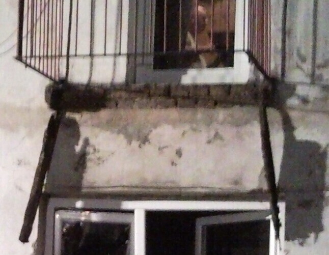 Balkon był samowolą budowlaną