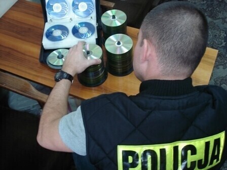 Piotrków Wpadł za piractwo