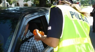 Piotrków: Zamiast mandatu cytryna