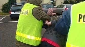 Piotrków: Zatrzymani za zmuszanie do prostytucji