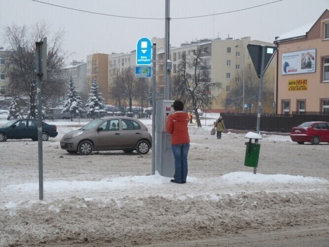 Narutowicza Zamiast parkingu pawilon handlowy