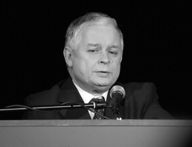 TRAGEDIA W SMOLEŃSKU PREZYDENT KACZYŃSKI NIE ŻYJE
