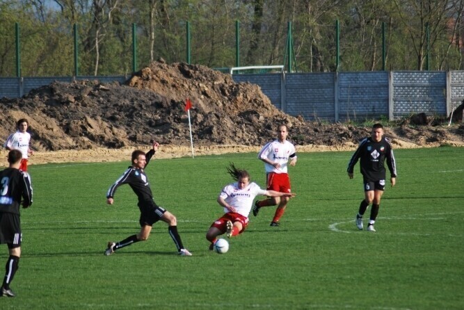 Concordia lepsza w meczu o sześć punktów