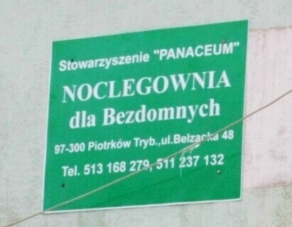 Noclegownia dla bezdomnych jednak na Wroniej