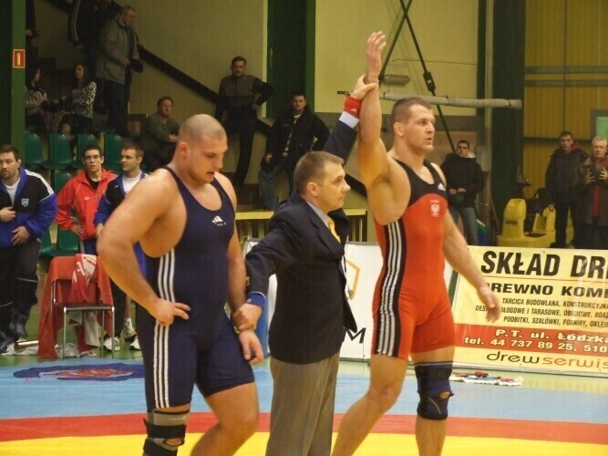 Zapaśnicy jadą po grad medali