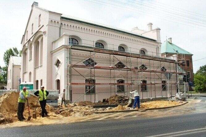 Piotrków Modernizacja biblioteki na finiszu