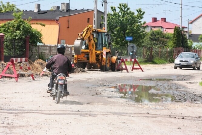 Piotrków Trwa remont Karolinowskiej