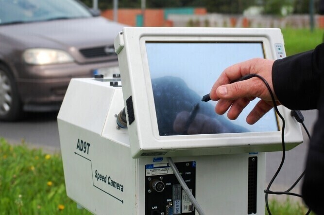 Komu służą fotoradary w piotrkowskiej gminie