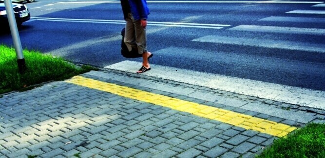 Żółte pasy - pomoc czy utrudnienie