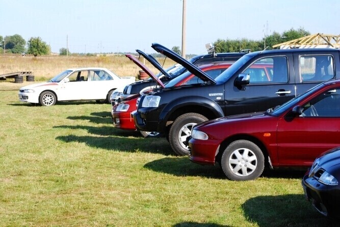 XI zlot samochodów Mitsubishi w Piotrkowie