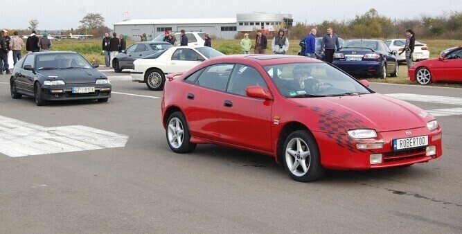 Piotrków. Zlot miłośników Mazdy