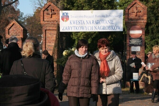 Pomóżmy piotrkowskim Powązkom