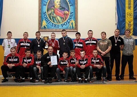 Zapasy Kadeci AKS najlepsi w Polsce