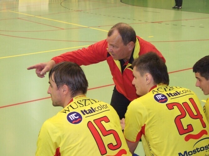 E. Strząbała nie jest już trenerem Piotrkowianina