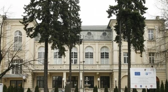 Piotrków: Słupy nadal w służbie MOK-u