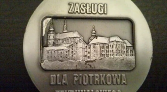 Odda srebrny medal za zasługi dla Piotrkowa
