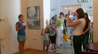 Kilkaset osób na casting do filmu Hoffmana