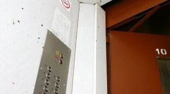 Zamenhofa: Staruszek wpadł do szybu windy