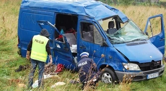 Piotrków: Siedem osób rannych w wypadku busa