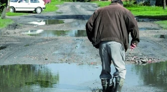 Łazy Dąbrowa: Na drogę czekali osiem lat