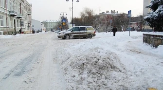 Warunki na drogach nadal bardzo trudne