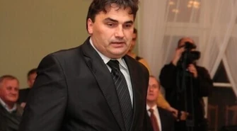 Żółta kartka dla PiS