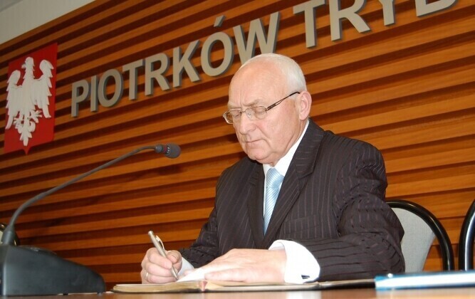 Dziemdziora zachowa fotel przewodniczącego rady