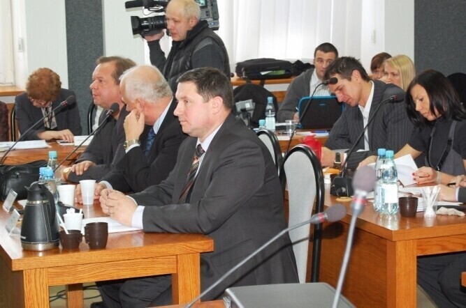 Radni doprowadzą Piotrków do bankructwa