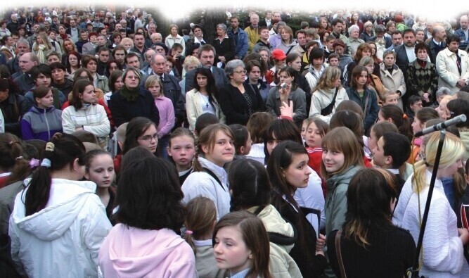 Mieszkańcy Piotrków traci powiat zyskuje