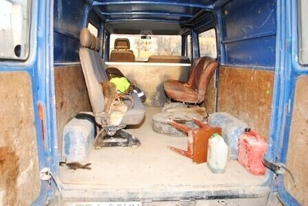 Ciężarowym mercedesem przewoził aż 14 osób