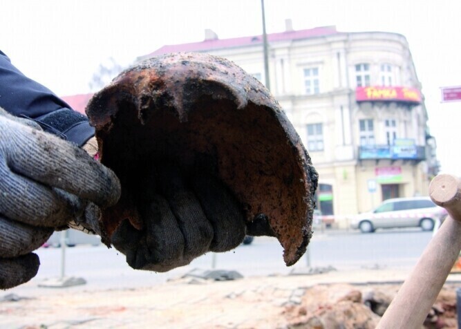 Remont Słowackiego Odkryto ludzkie szczątki