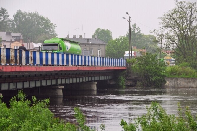 Uratował dziewczynki przed samobójstwem