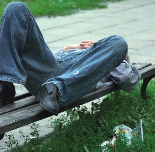 Pijanych nie zostawią bez pomocy chcą zapłaty