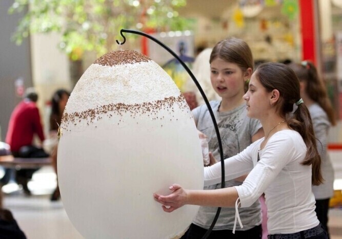 Focus Mall Malowali 70-centymetrowe pisanki