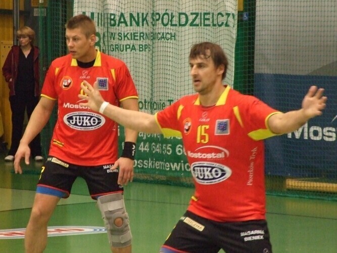 Wygrana na otarcie łez. Dziesięć goli Bartosza Wusztera