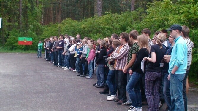 Trzystu turystów nad Pilicą