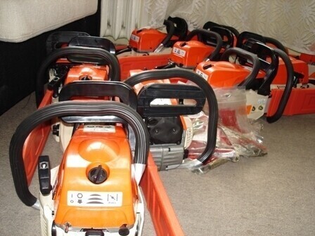 Oferowali do sprzedaży podrobione elektronarzędzia