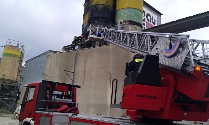 Pożar w jednym z magazynów na Wroniej