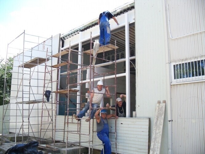 Nowa noclegownia nabiera kształtów