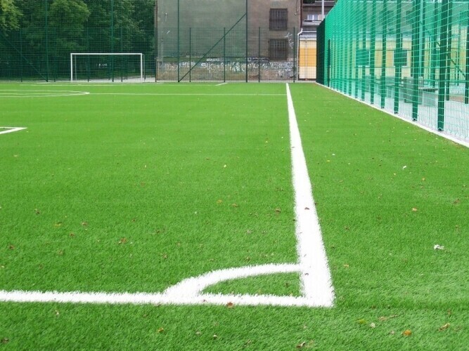 Przy Broniewskiego nadal czekają na Orlika